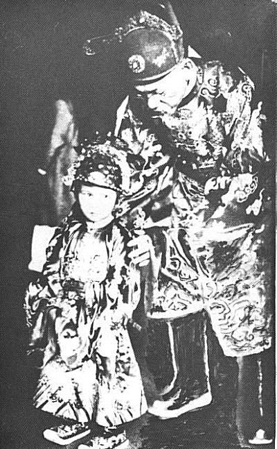 2007年7月28日 越南阮朝最后一位皇帝保大的皇太子阮福保隆逝世