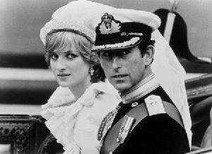 查尔斯王子和戴安娜公主在伦敦举行结婚典礼