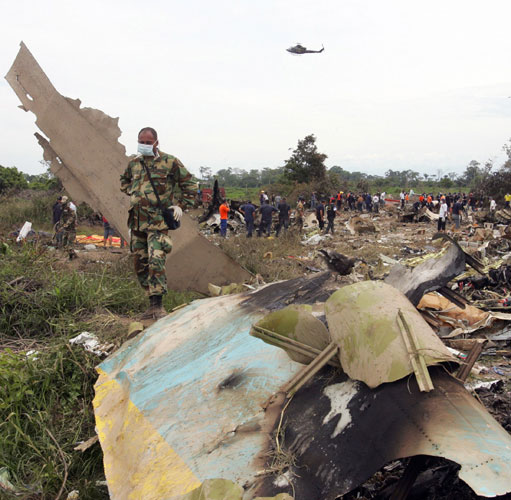 哥伦比亚客机在委内瑞拉坠毁160人遇难