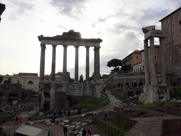 古罗马帝国开国皇帝渥大维逝世