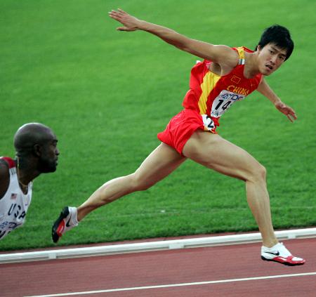 刘翔以12秒91的成绩夺得男子110米栏冠军