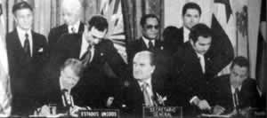 1977年9月7日 美国和巴拿马政府签署巴拿马运河新条约