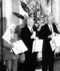 中东和平进程的里程碑　巴以签署和平协议(lssjt.cn)