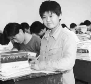 1995年9月20日 曾牵动首都百万人心的山东小姑娘杨晓霞痊愈出院