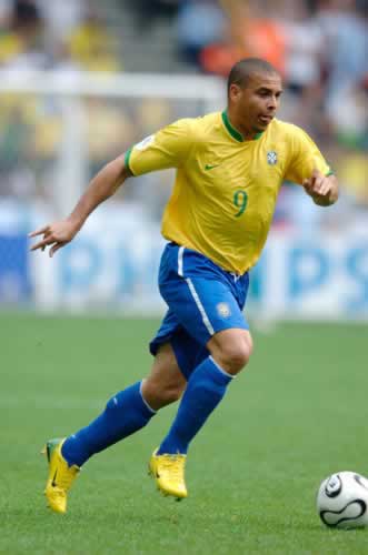 巴西足球运动员罗纳尔多出生(lssjt.cn)