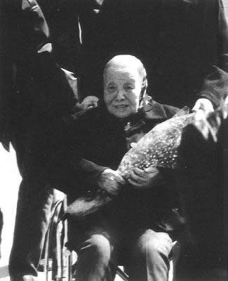 女作家冰心诞生