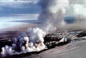1996年10月2日 冰岛冰川火山爆发造成河水暴涨