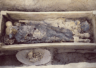 1993年10月9日 火焰山腹地发现千年干尸