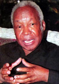 坦桑尼亚开国元首、前总统尼雷尔病逝