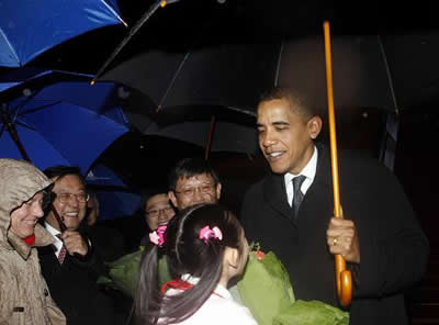 2009年11月15日 美国总统奥巴马抵沪开始对我国进行首次国事访问