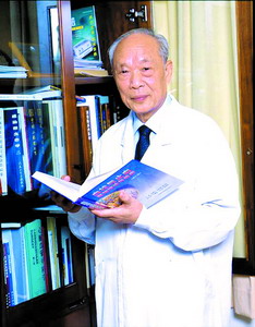 师昌绪和王振义获2010年国家最高科技奖