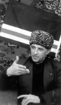 1997年2月1日 马斯哈多夫当选为车臣共和国总统