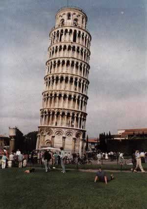1966年2月8日 意大利专家试图挽救比萨斜塔的不断倾斜
