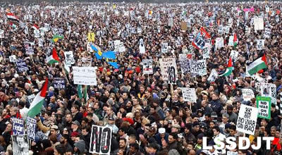 全球约600个城市同时举行反战游行