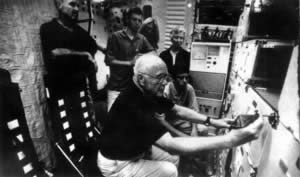 约翰·格林成为美国第一个环绕地球飞行的太空人