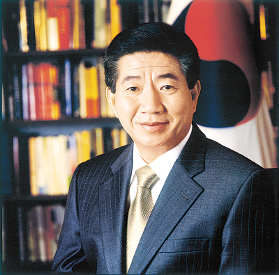 2003年2月25日 卢武铉就任韩国第16任总统