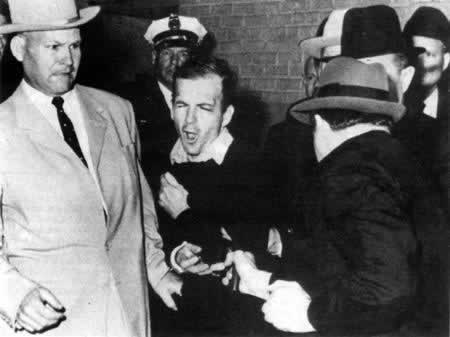 涉嫌肯尼迪凶杀案的杰克·鲁比被判处死刑(歷史上的今天。cn)