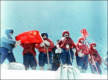 西藏登山队实施攀登14座海拔8000米以上高峰计划(历史上的今天。中國)
