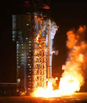 2007年4月14日 “长征三号甲”运载火箭将一颗北斗导航卫星送入太空