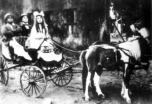 喜剧大师卓别林诞辰