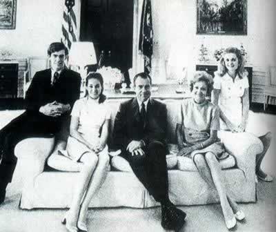 美国前总统尼克松去世