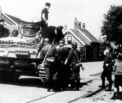 德军发动“闪电战”进入荷兰比利时