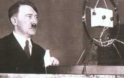 战争狂人希特勒在柏林自杀(lssjt.cn)