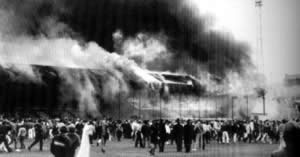 1985年5月29日 英国球迷在布鲁塞尔闹事酿成惨剧