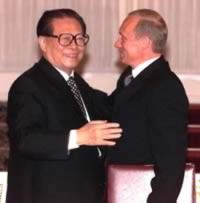 2001年7月16日 中俄两国签署睦邻友好合作条约