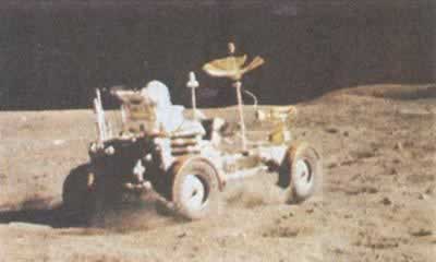 人类首次月球车行驶
