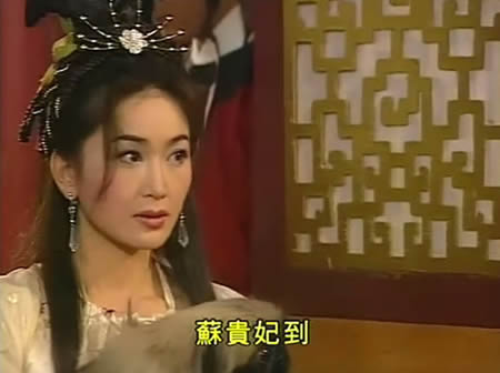 香港“性感”影星温碧霞出生(历史上的今天.cn)